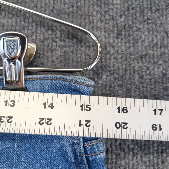 Old Navy Boyfriend Jean Shorts Blue Size 6 5 Pocket Distressed Cotton - Picture 4 of 12